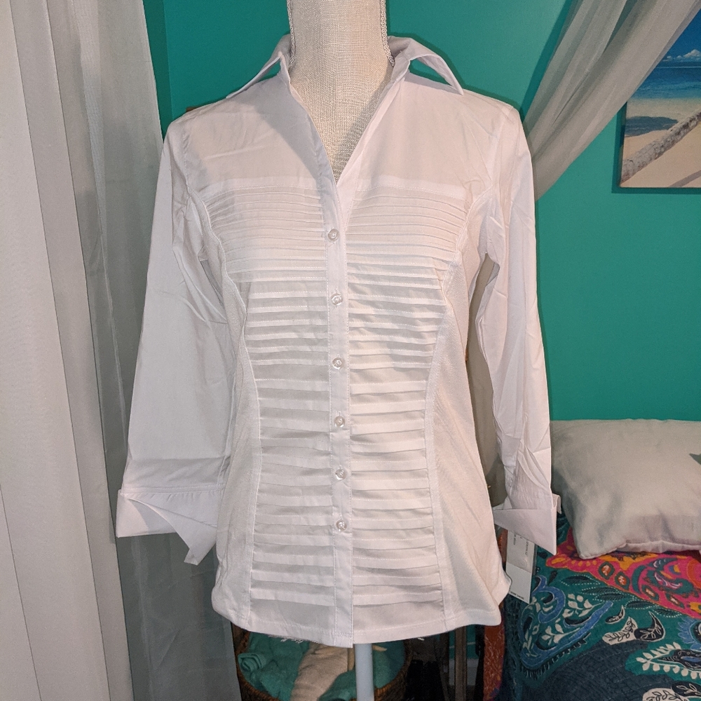 NWT Zac and Rachel White blouse
